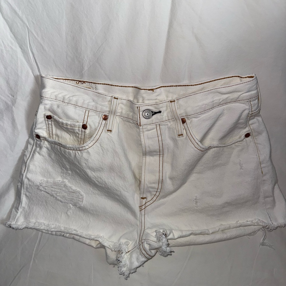 Levi 501 White Distressed Women’s Denim Shorts - 29